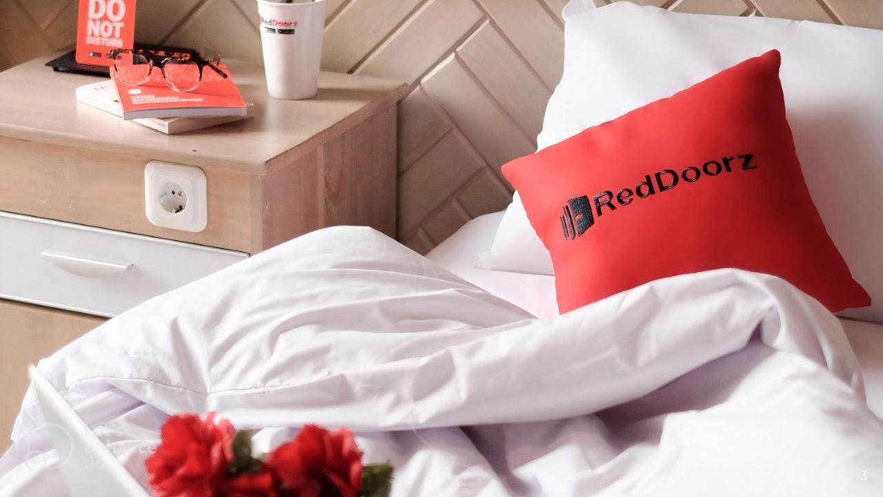 RedDoorz Nam Bac Hotel Phan Dang Luu Phu Nhuan Ho-Chi-Minh-Stadt Exterior foto